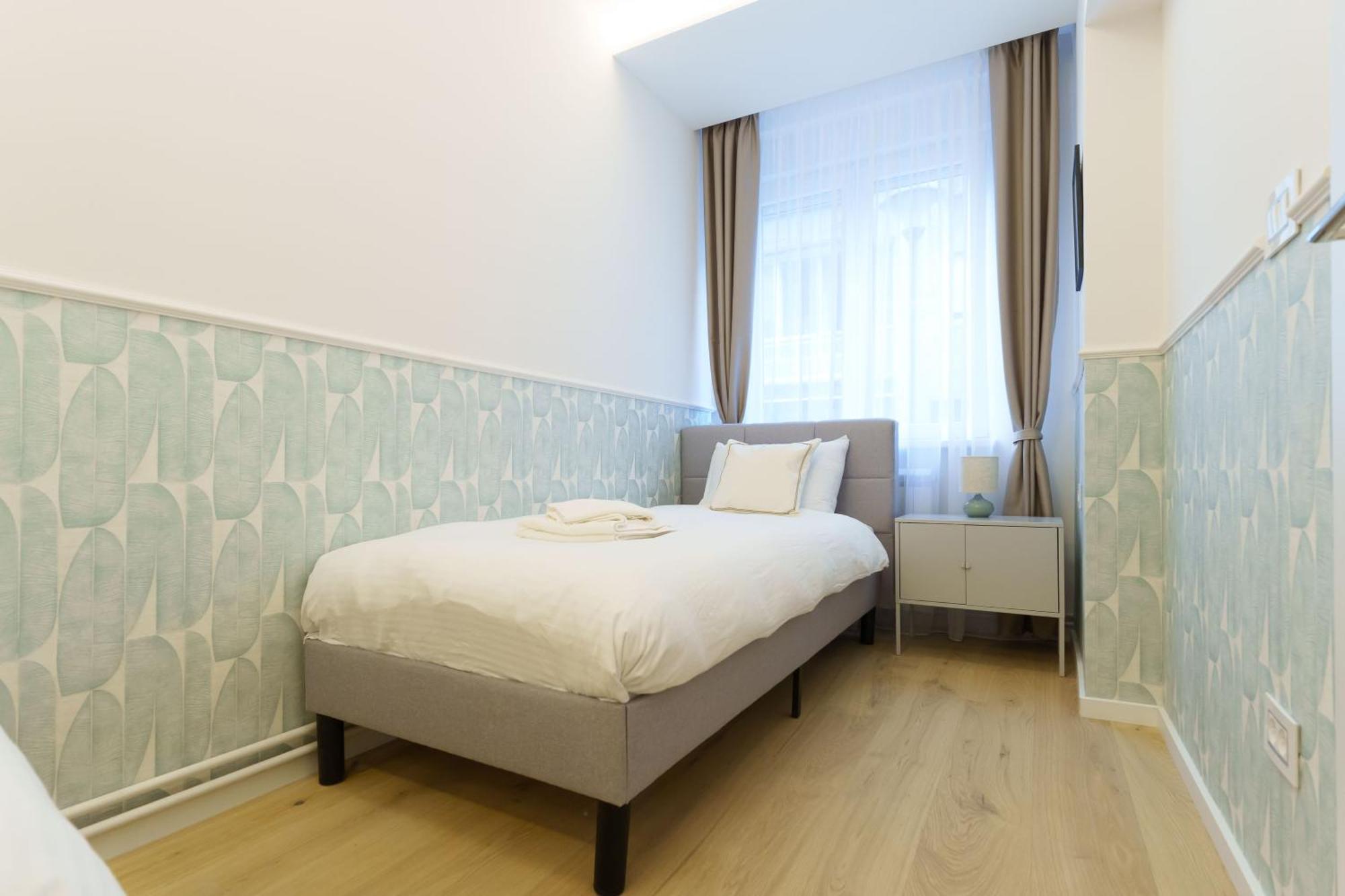 Elysian Apartment *